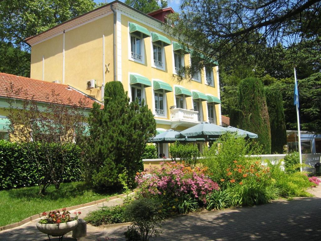 Hotel Le Cedre De Soyons Zewnętrze zdjęcie